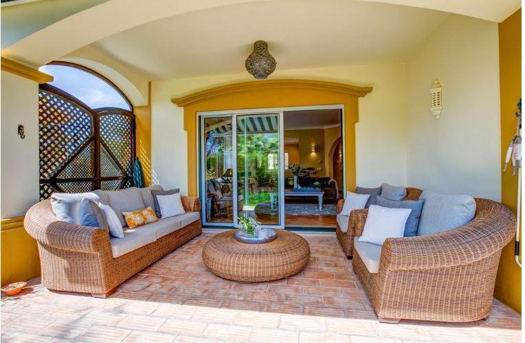 2Bedroom Bungalow Heated Shared Pool ,Near Carvoeiro And Ferrugudo ภายนอก รูปภาพ